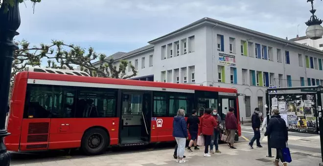 Torrelavega comienza a aplicar la reducción del 50% en los bonos del Torrebus