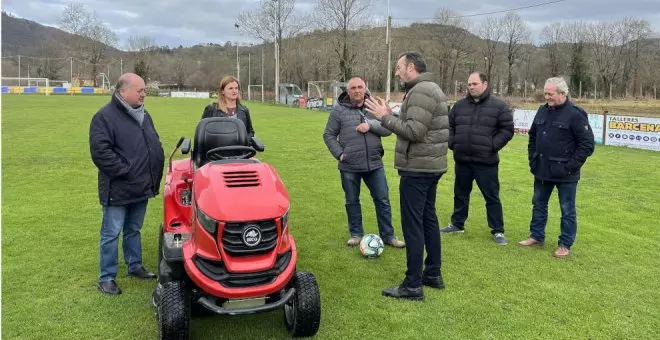 El campo de fútbol mejora su equipamiento con una inversión de 20.000 euros