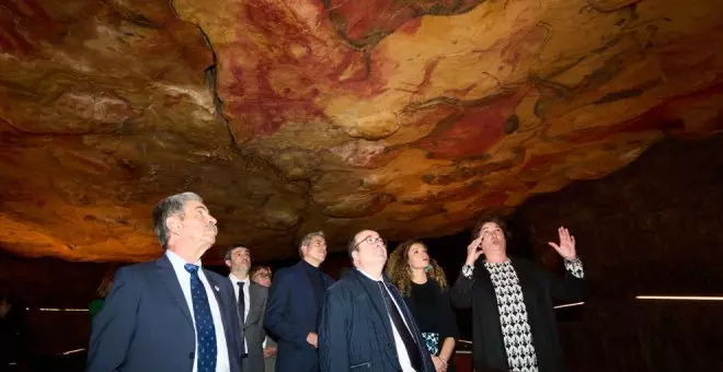 Altamira mantiene las visitas a la cueva original por la "estabilidad dentro de la fragilidad" de las pinturas