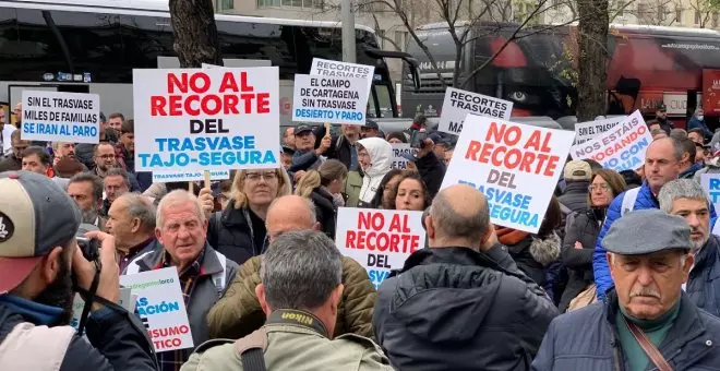 Los regantes levantinos se manifiestan en Madrid contra el recorte al trasvase que consideran "sectario" y "caprichoso"