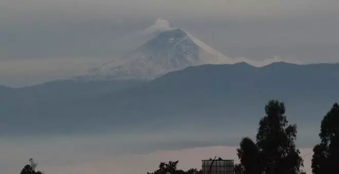 El volcán Cotopaxi amenaza la tranquilidad en Ecuador