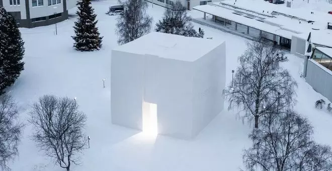 Si vas a Finlandia, tienes visita obligada: la nueva exposición de Polestar hecha de hielo