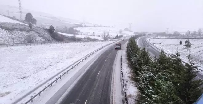 Permanece abierta la circulación en la A-67 aunque con precaución a la altura de Molledo