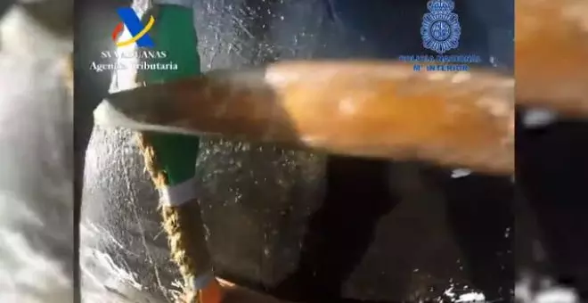 Intervienen cerca de Canarias un carguero que portaba 4.500 kilos de cocaína