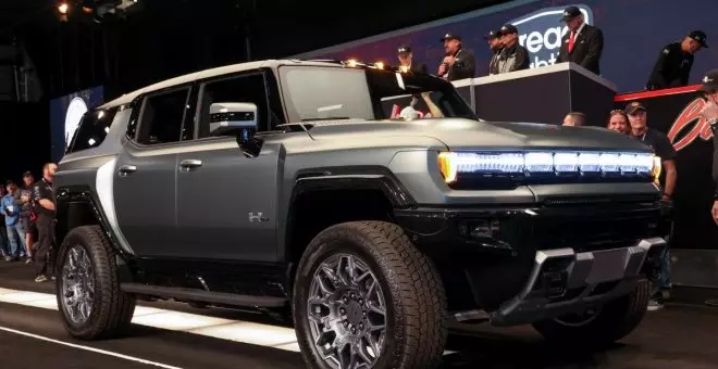 Pagan una millonada por el primer Hummer SUV eléctrico, y es por una buena causa