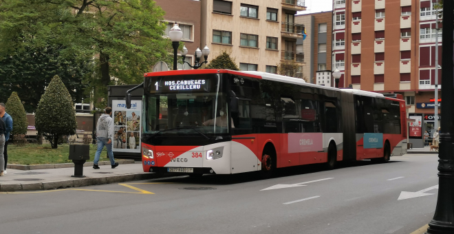 La gerencia de EMTUSA elimina 8 autobuses de 6 trayectos distintos a partir de este viernes