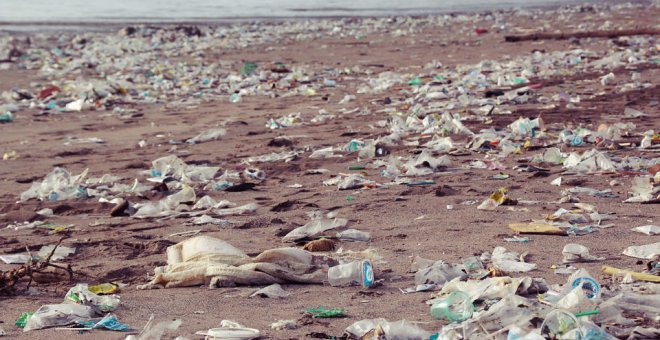 Nueva campaña contra la contaminación por plásticos