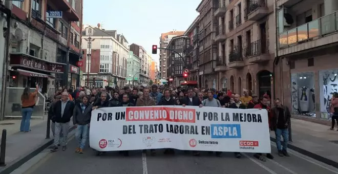Cerca de 3.000 personas vuelven a salir a la calle junto a una plantilla de Aspla que tras 17 días de huelga "no va a bajar los brazos"