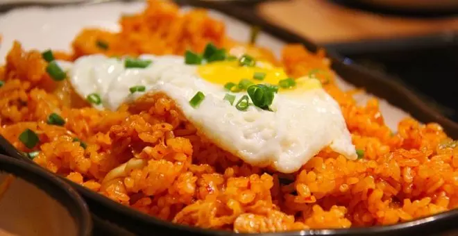 Pato confinado - Receta de arroz frito con kimchi