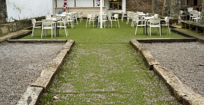 El principio del fin de las boleras tradicionales de Cantabria: convertidas en asfalto, urbanizaciones y terrazas
