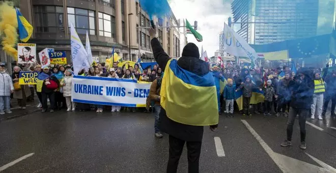 Miles de manifestantes toman las calles de Bruselas para protestar contra la invasión rusa de Ucrania