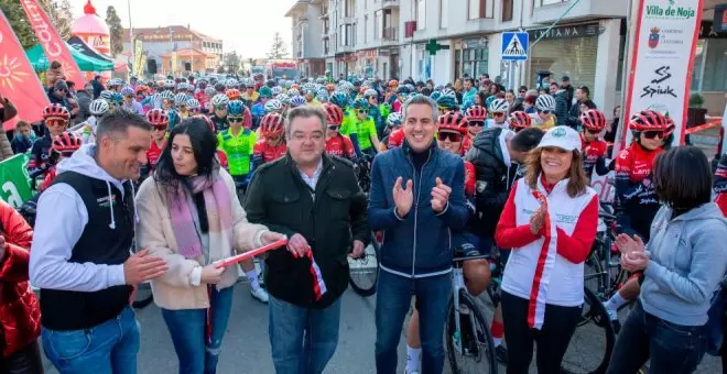 Unas 475 corredoras compiten en Noja en la primera de las ocho carreras de la Copa España de ciclismo femenino