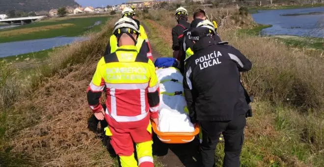 Rescatado un hombre con una lesión en la pierna tras caerse en las Marismas de Santoña
