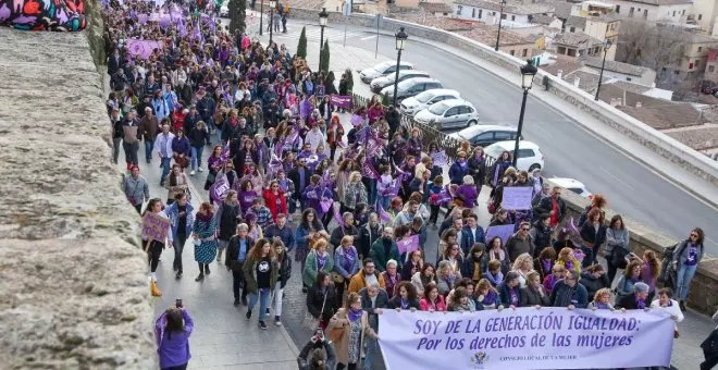 Miles de personas salen a las calles de Castilla-La Mancha para reclamar la igualdad entre hombres y mujeres
