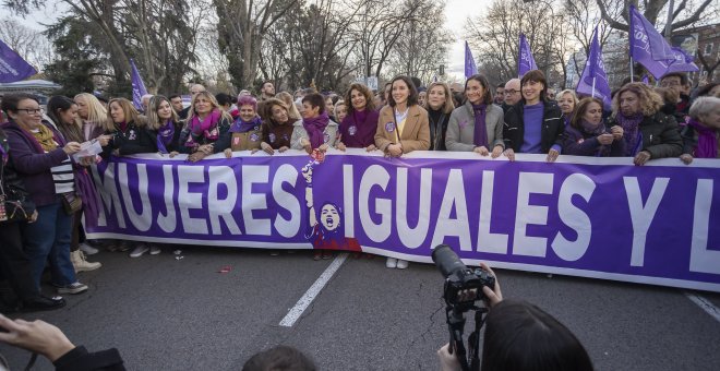 El PSOE disputará la bandera feminista a Unidas Podemos este año electoral