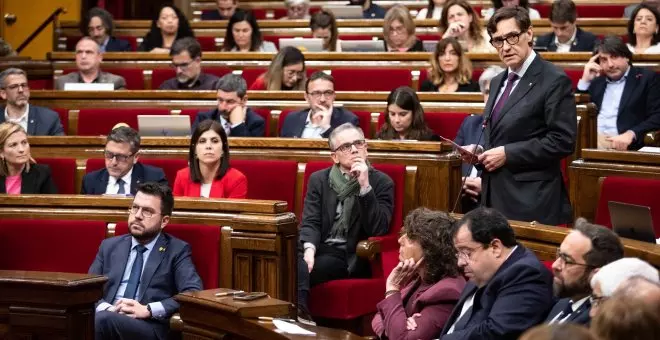 PSC y Junts tumban el plan piloto de la renta básica universal en Catalunya pero el Govern asegura que lo sacará adelante