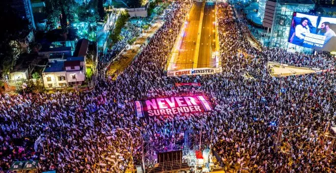 Ultras simpatizantes de Netanyahu usan la violencia contra las miles de personas que protestan contra el Gobierno
