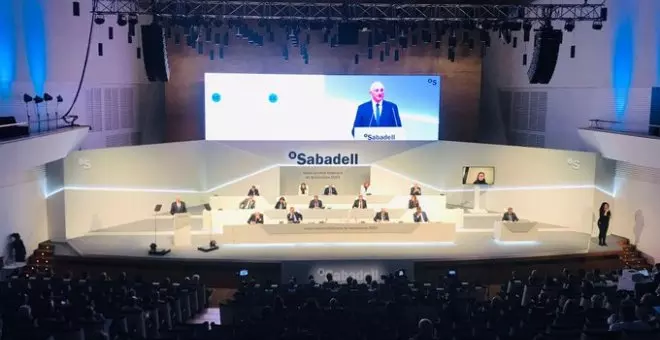 El presidente del Sabadell dice que el impuesto a la banca va "en detrimento" de los accionistas