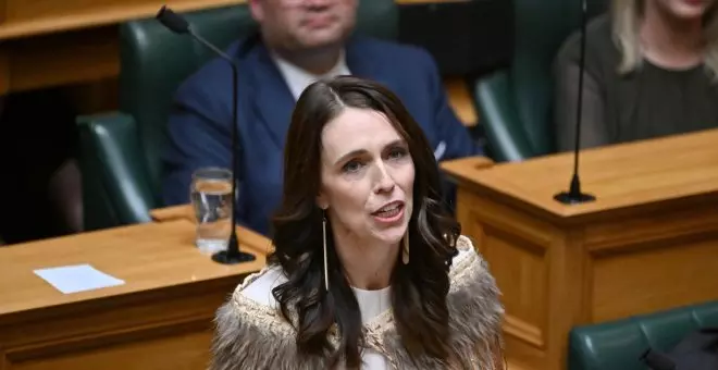 Ardern reivindica al despedirse que se puede ser sensible y liderar