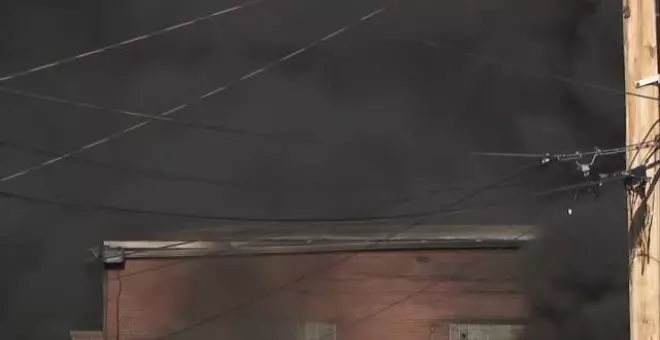 Desalojo masivo en Indiana tras el incendio de una fábrica de plásticos
