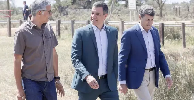 Sánchez pide al PP y Vox desde Doñana abandonar su "soberbia" y cumplir con la legalidad europea