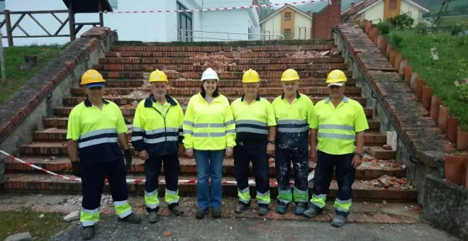 Torrelavega contrata a siete desempleados para realizar mejoras en edificios de la ADL