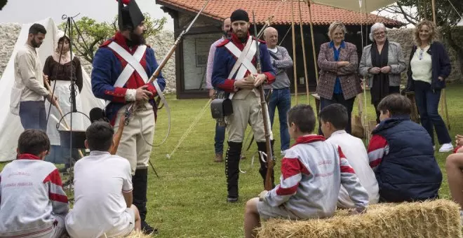 Medio centenar de alumnos se acercan a la figura histórica de Pedro Velarde