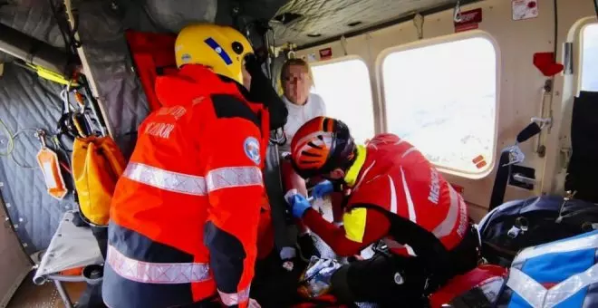 Evacuada en helicóptero una mujer inglesa accidentada cuando practicaba escalada en Fuente Dé