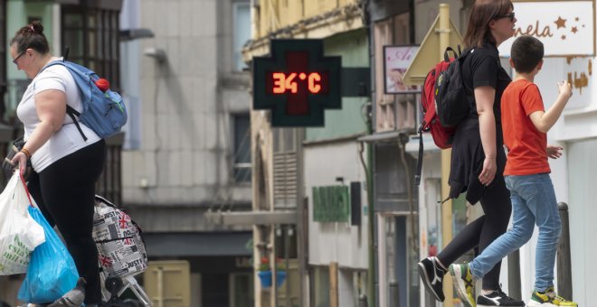 El Gobierno y las comunidades acuerdan crear un "escudo climático" para proteger del calor a los más vulnerables