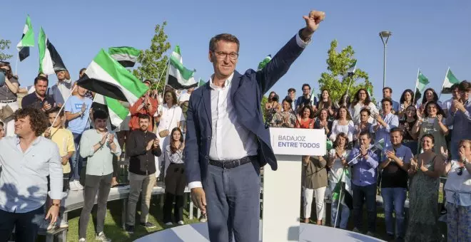 Feijóo enciende el modo Rajoy y ahora cortocircuita en Badajoz: "Percibo ilusión cada vez que vengo a Andalucía"
