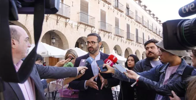 El PSOE de Page ve el acuerdo entre PP y Vox en Albacete como la "punta del iceberg" y se pregunta si Feijóo lo conoce