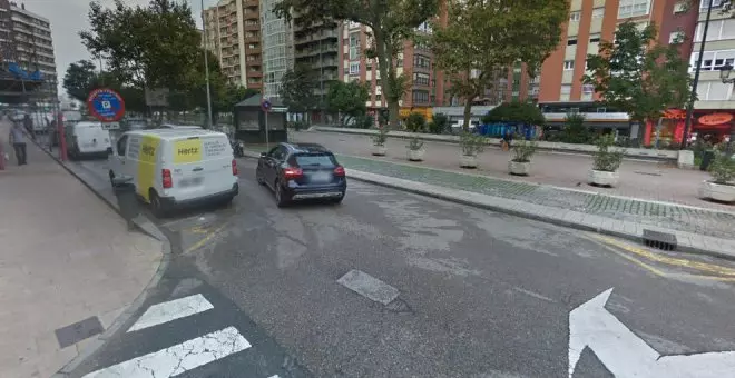 Investigan a un conductor ebrio por colisionar contra tres coches en Santander e intentar irse