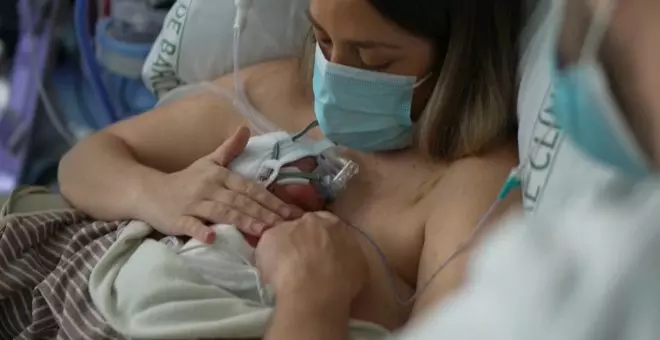 Nace en el Clínic de Barcelona el primer bebé de una mujer trasplantada del útero en España