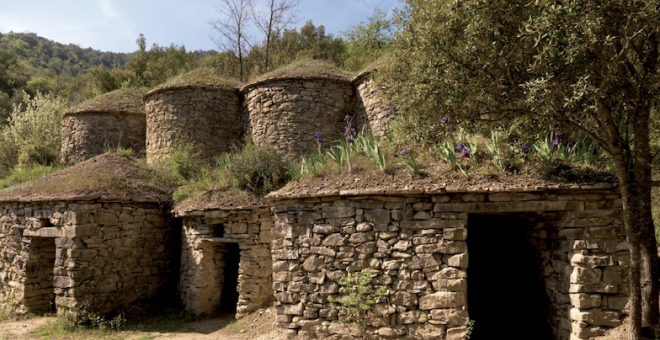 Vuit rutes per descobrir els paisatges de pedra seca de Catalunya