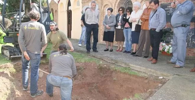 Las historias detrás de las exhumaciones fallidas: décadas de dolor por el asesinato y la desaparición