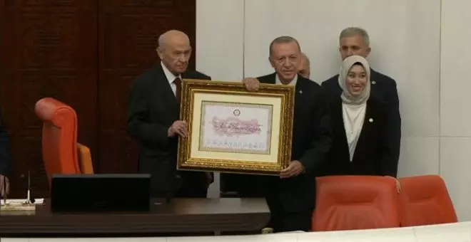 Erdogan jura su cargo como presidente de Turquía
