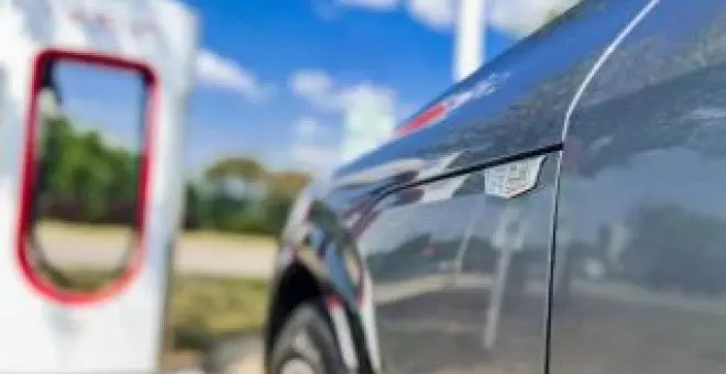 General Motors se une a Tesla y asesta el golpe definitivo al resto de fabricantes de coches eléctricos y al CCS