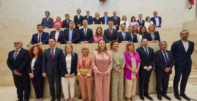 Arranca la undécima legislatura del Parlamento de Cantabria, con un "pacto más o menos encubierto" entre PP y Vox