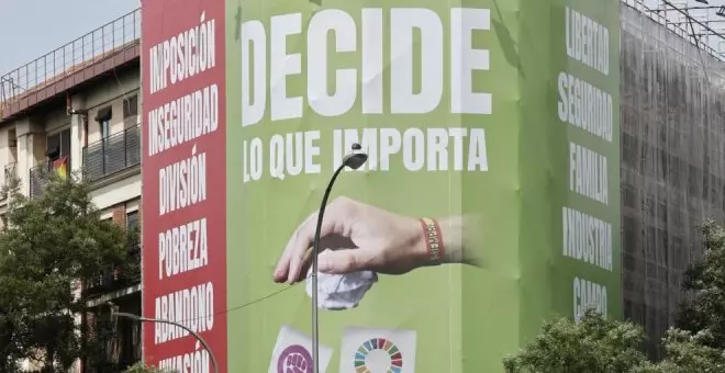 Dominio Público - Baile en el fondo de la papelera