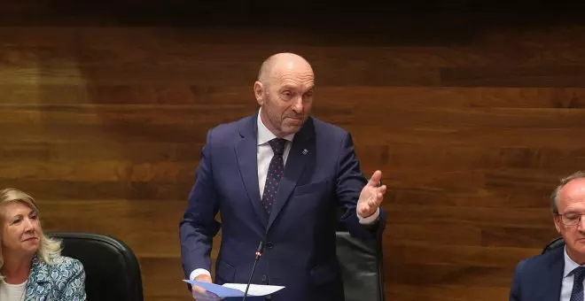 Juan Cofiño escogido presidente de la Junta General con los votos de PSOE, IU y Foro