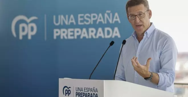 El salario de Feijóo en 2022: 20.000 euros superior al de Pedro Sánchez