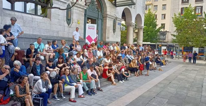 Sumar reúne a más de un centenar de personas en su primer encuentro para ser "la voz de Cantabria" en el Congreso y en el Senado
