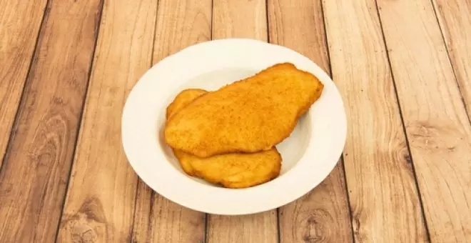 Pato confinado - Receta de pollo Villeroy: jugosa pechuga empanada con un secreto de bechamel