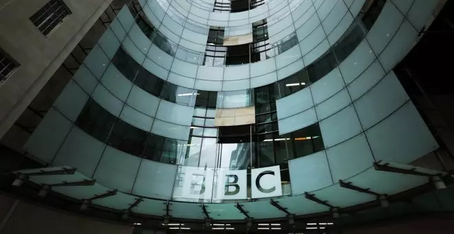 Un presentador de la BBC es acusado de pagar a un menor por fotos sexuales