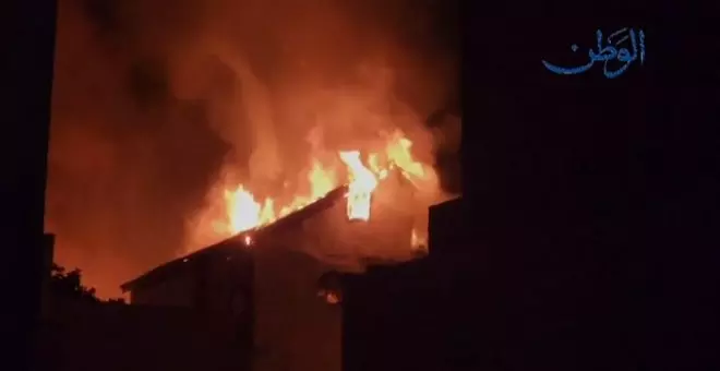 Arden decenas de viviendas y comercios en el centro de Damasco