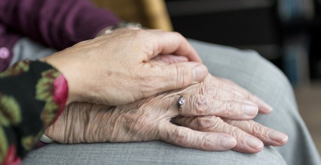 "Jubilado" o "carca", las palabras más repetidas para discriminar a las personas mayores