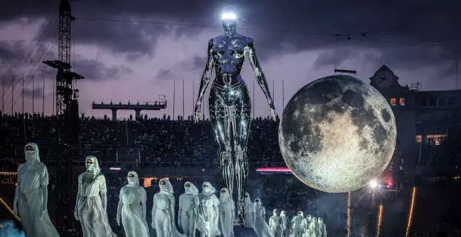 The Weeknd enlluerna Barcelona i converteix l'Estadi Olímpic en una espectacular pista de ball