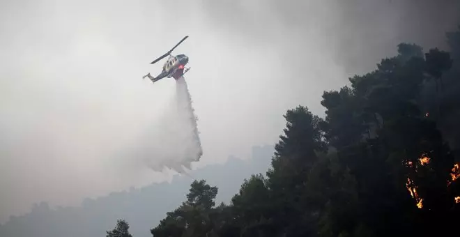 Los incendios forestales obligan a evacuar varias localidades en Corfú y Eubea