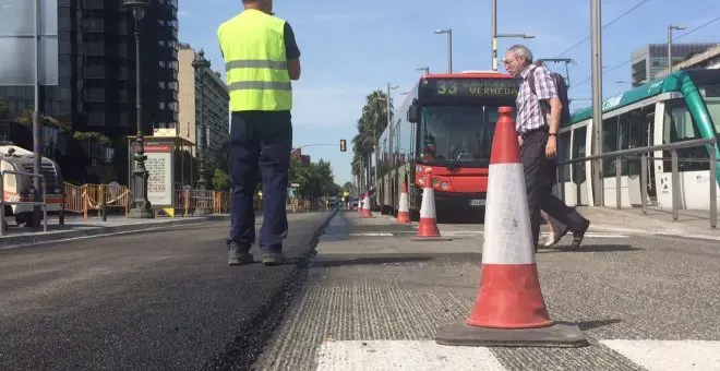 En marcha las obras de pavimentación de la Plaza Cinc d'Oros