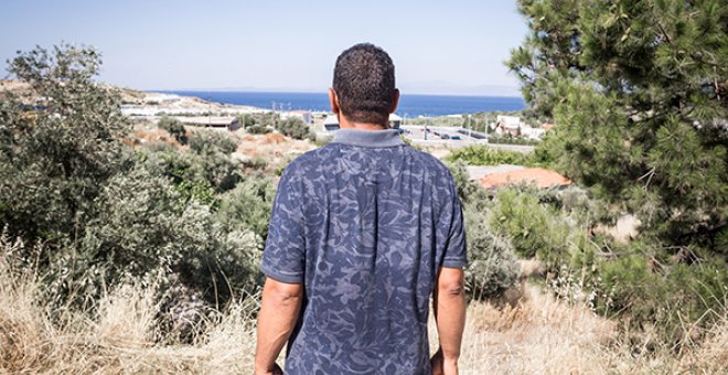 Solicitantes de asilo, explotados para construir su propia prisión en Lesbos